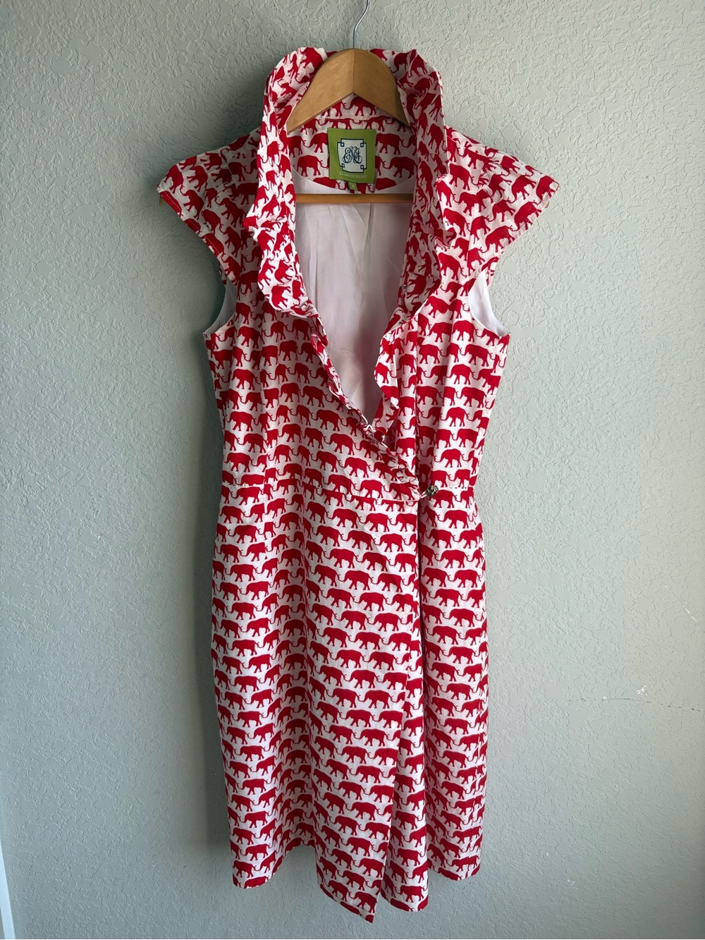 Elizabeth McKay Size 4 Red Elephant Print Ruffle Collar Wrap Dress